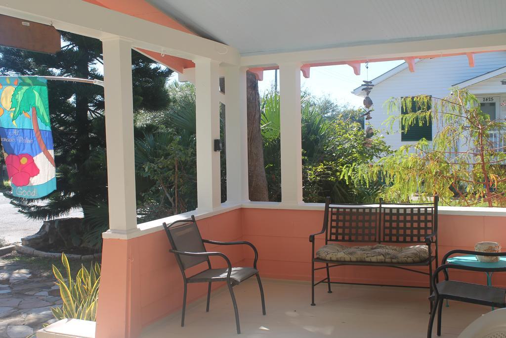Coronado Palms Coastal Cottage Galveston Exterior foto